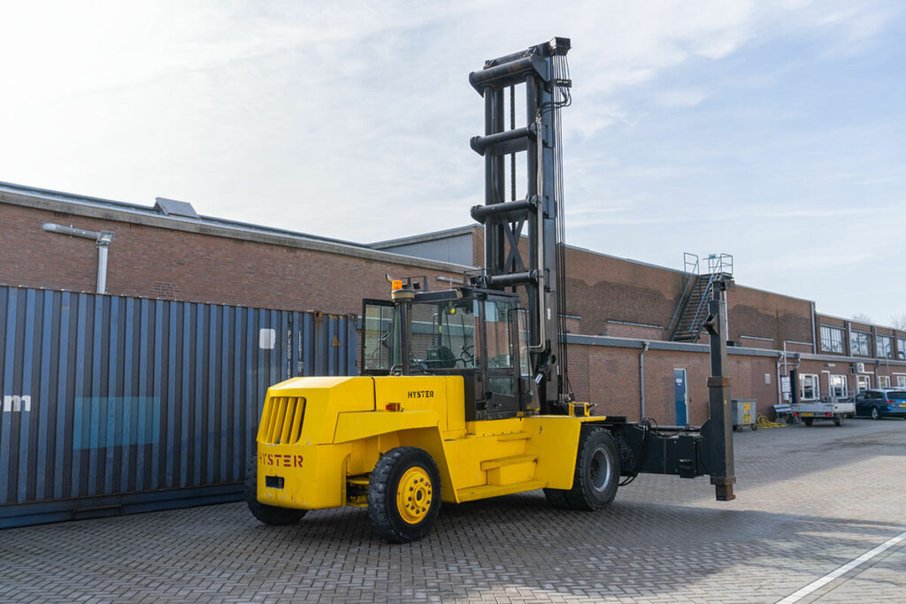 CTD reach Stacker