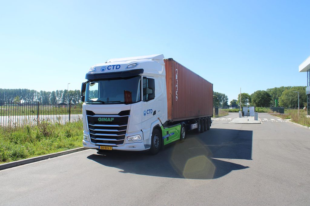 Duurzaam container transport met de e-truck van Container Terminal Doesburg en Aviko